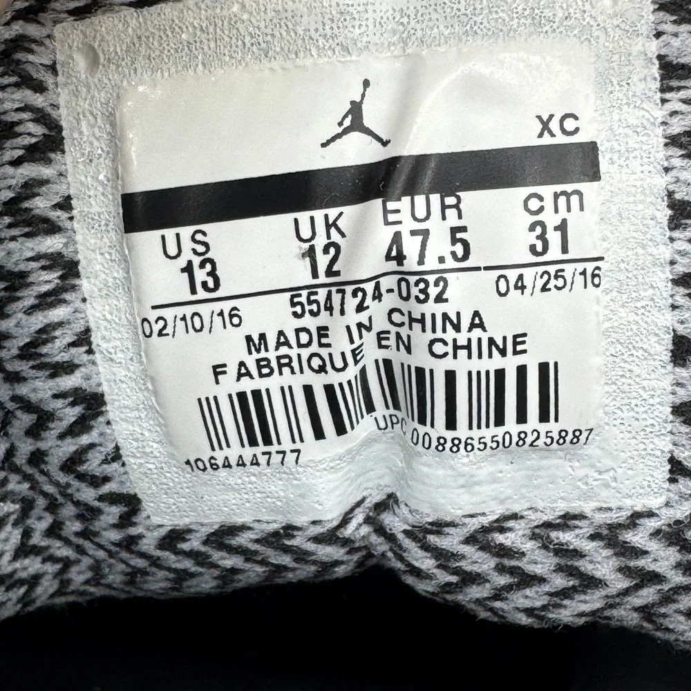 Air Jordan 1 Retro Mid Shoe Mens Size 13 Platinum Athletic Sneakers 554724-032